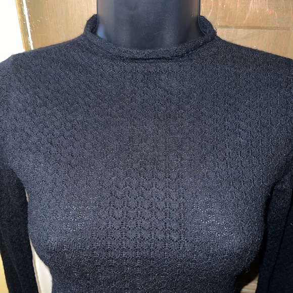 Wild Fable Black Long Sleeve Mock Neck Crop Top w Thumb Holes Size S - Picture 4 of 14